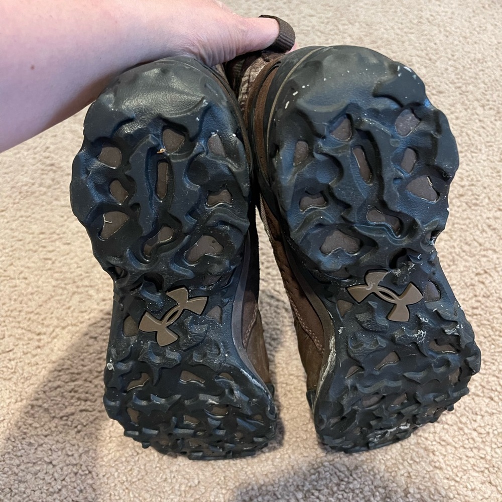 UNDER ARMOUR Men's Ayton Gore-Tek Dark Camo Hunting Ankle Boots - Picture 6 of 6